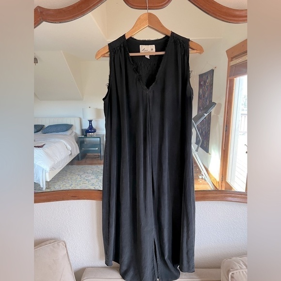 chi leung Dresses & Skirts - Linear B by Chi Leung black silk dress - Sz Med